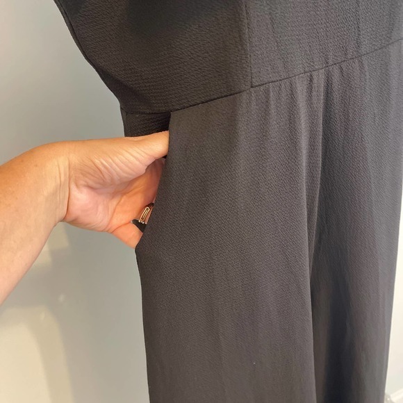 Gianni Bini Black One Shoulder Jumpsuit Capri Length Large Pre-Owned - Picture 3 of 12